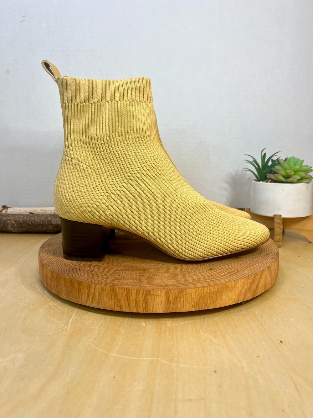 Everlane The Glove Boots Mustard Yellow Knit Sock Ankle Bootie Size 8.5